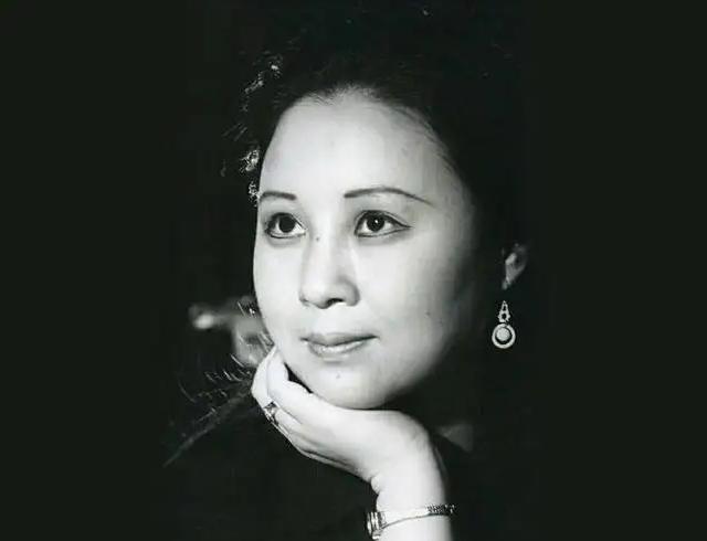 袁行恕的龙凤胎儿子干啥的,袁行恕有几个孩子