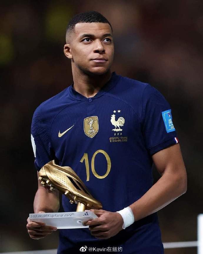 姆巴佩最黑的时候,黑紫姆巴佩