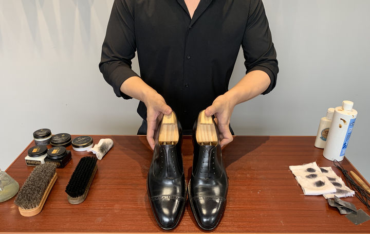 如何正确清洗护理皮鞋,真皮白皮鞋的清洁保养方法