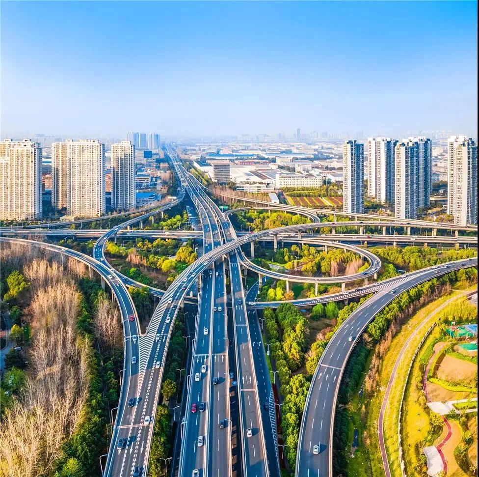 2021年，常州，牛牛牛！什么都挡不住常州奔跑的脚步…