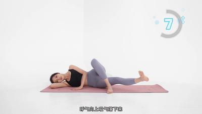 戚薇挺孕肚出行辣妈范儿，产后身体变化有哪些？三步赶走粗腰肥臀