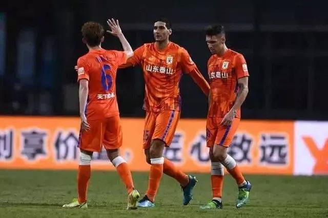 中超最新战报山东泰山,中超最新排名泰山绝杀国安领跑