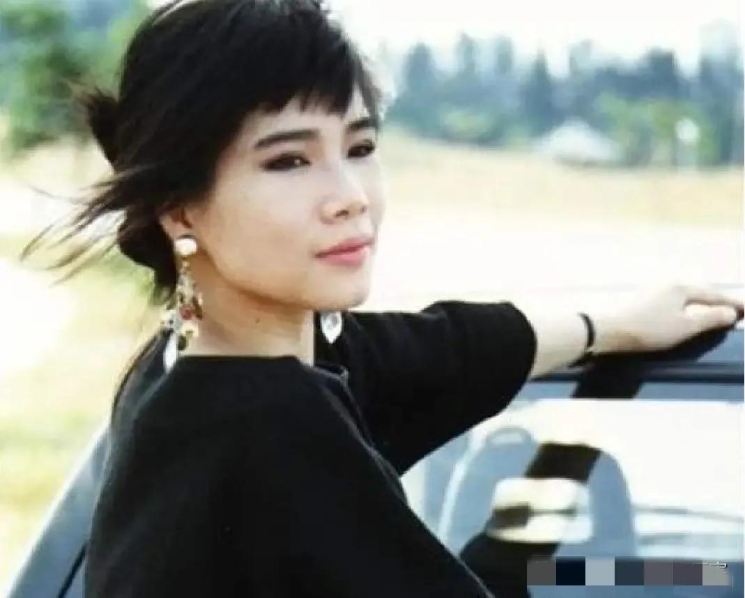 80年代港台最有名气的女歌星,90年代一位可爱的女歌星