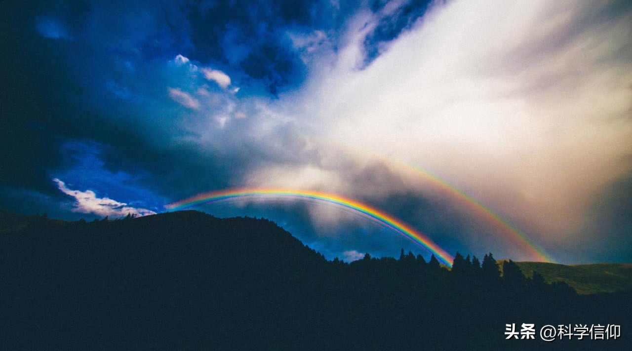 老花镜防蓝光和不防蓝光有何区别,防蓝光眼镜和防蓝光膜哪个更有效