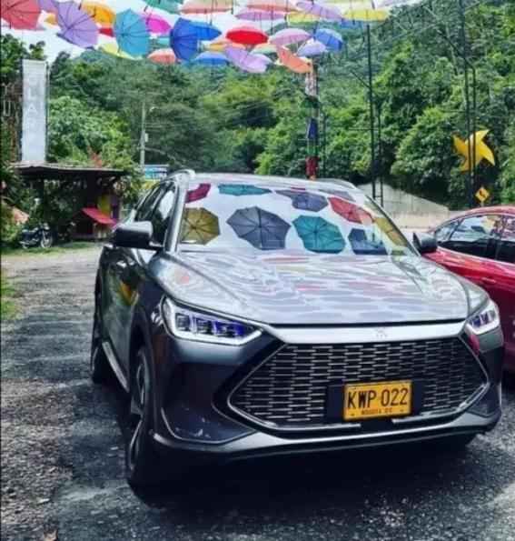 宋PLUSDMi丐版出口哥伦比亚狂卖28万＋，只有国人才瞧不起BYD