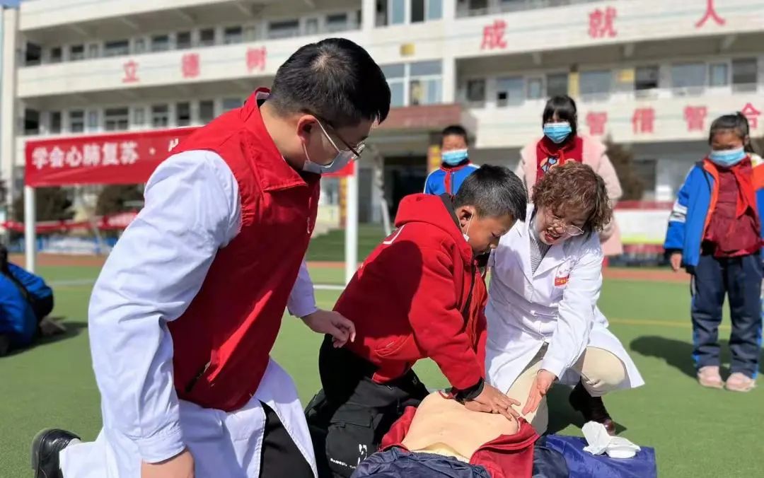 春风里的追“锋”人|以“爱”之名，宝鸡团市委学雷锋志愿服务活动走进陇县