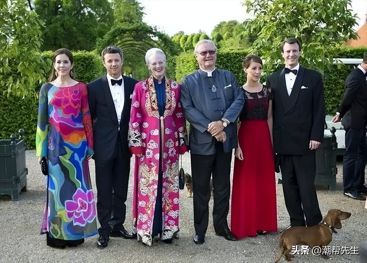 涓归害濂崇帇鏃跺皻,涓归害濂崇帇钃濊壊绀兼湇