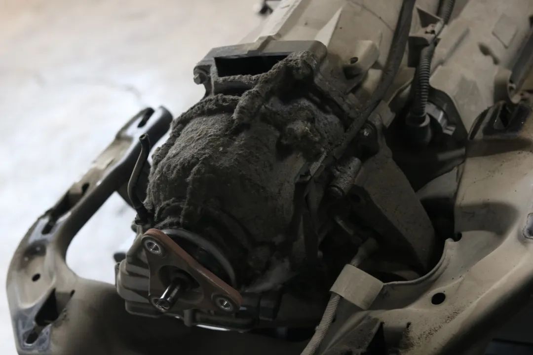 宝马x5老改新二手出售五万左右,宝马x5整车全部翻新要多少钱