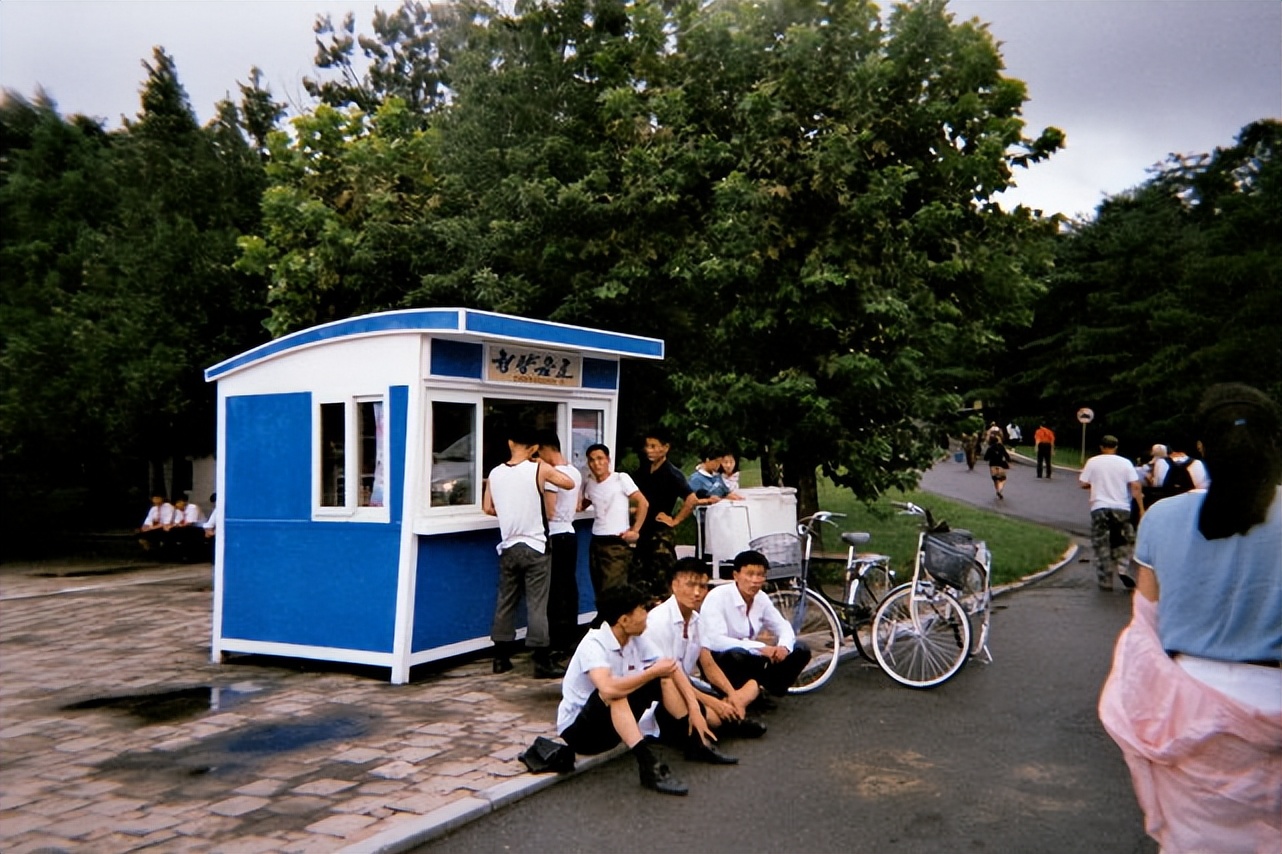 朝鲜人工资500属于高薪，妇女喜欢摆摊赚钱