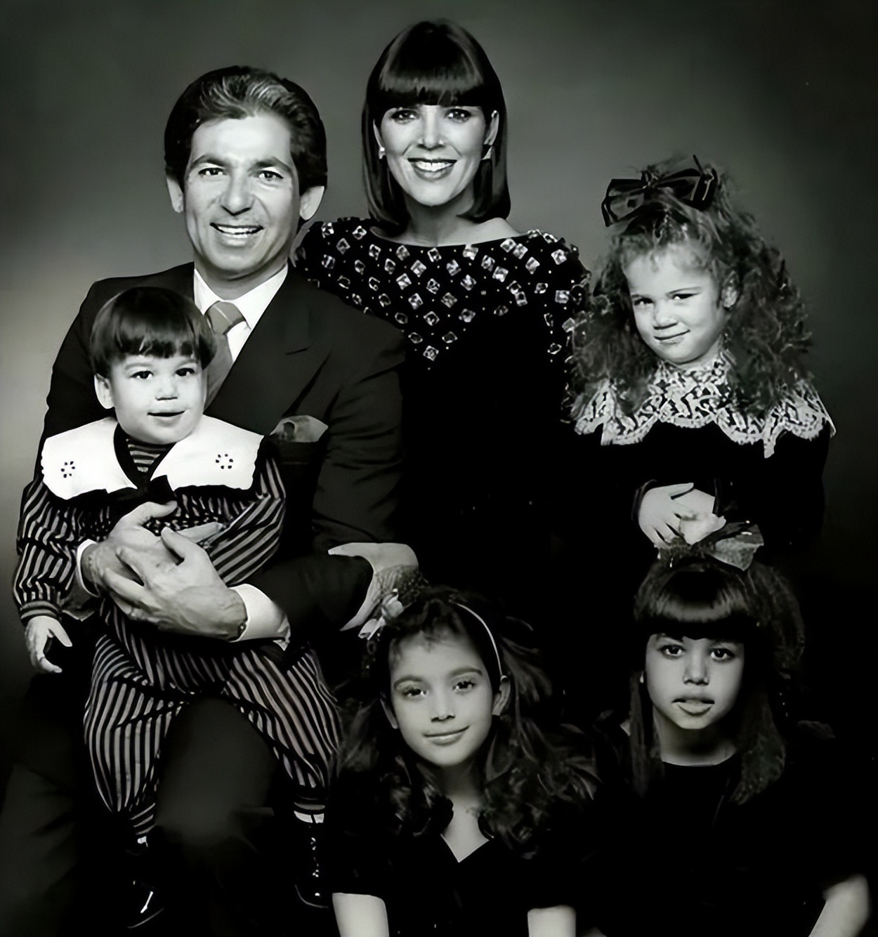 北美卡戴珊：炒作互撕，标榜女权又发表封建言论，如此割裂为哪般