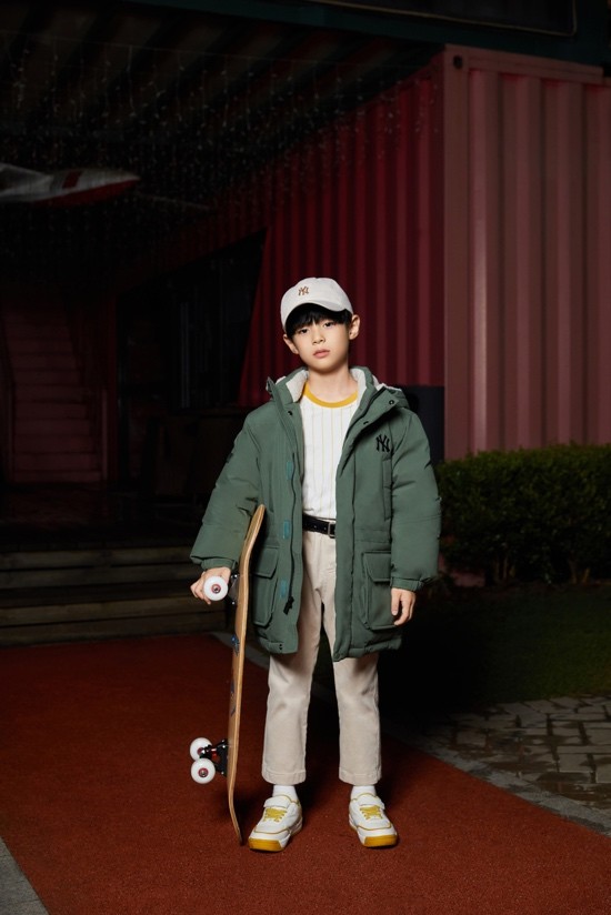 MLBKIDS品牌羽绒服系列，温暖一整个潮流冬日