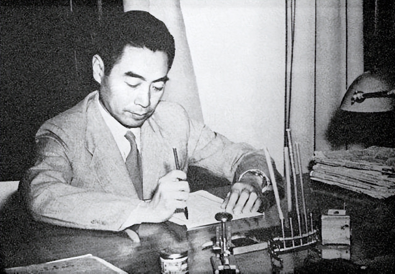 胡宗南部少将被抓，天天监狱等死，有一天起床，发现监狱人没了