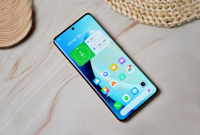 1500元以下最值得入手的过渡手机,最值得入手的一款1500左右手机