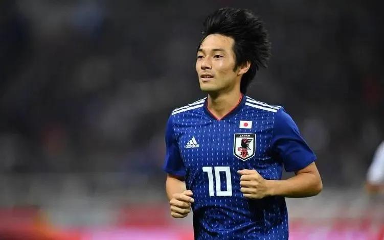 酸不?日本球员在世界杯后成为香饽饽