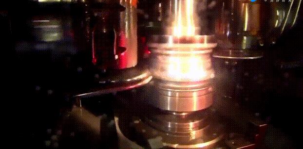 钢轮毂跟铝合金轮毂哪个抗压,钢轮毂容易坏吗