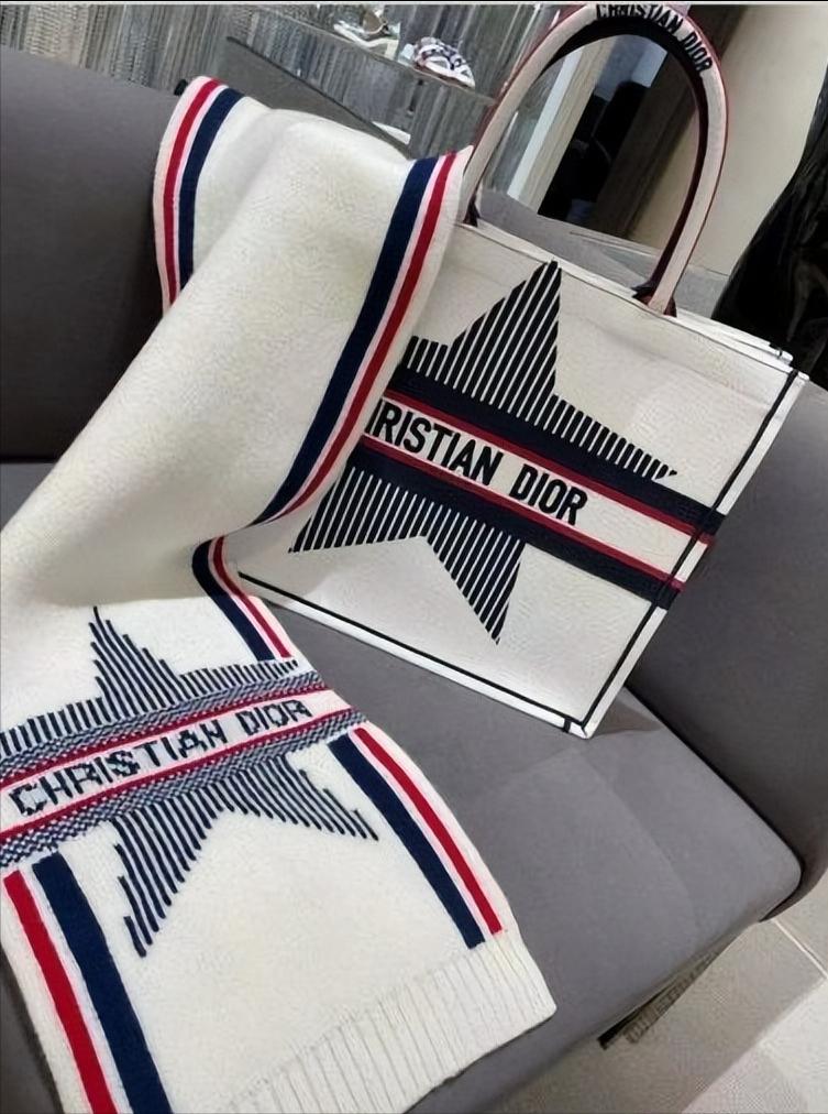 包包推荐迪奥gif,迪奥包包官方旗舰店