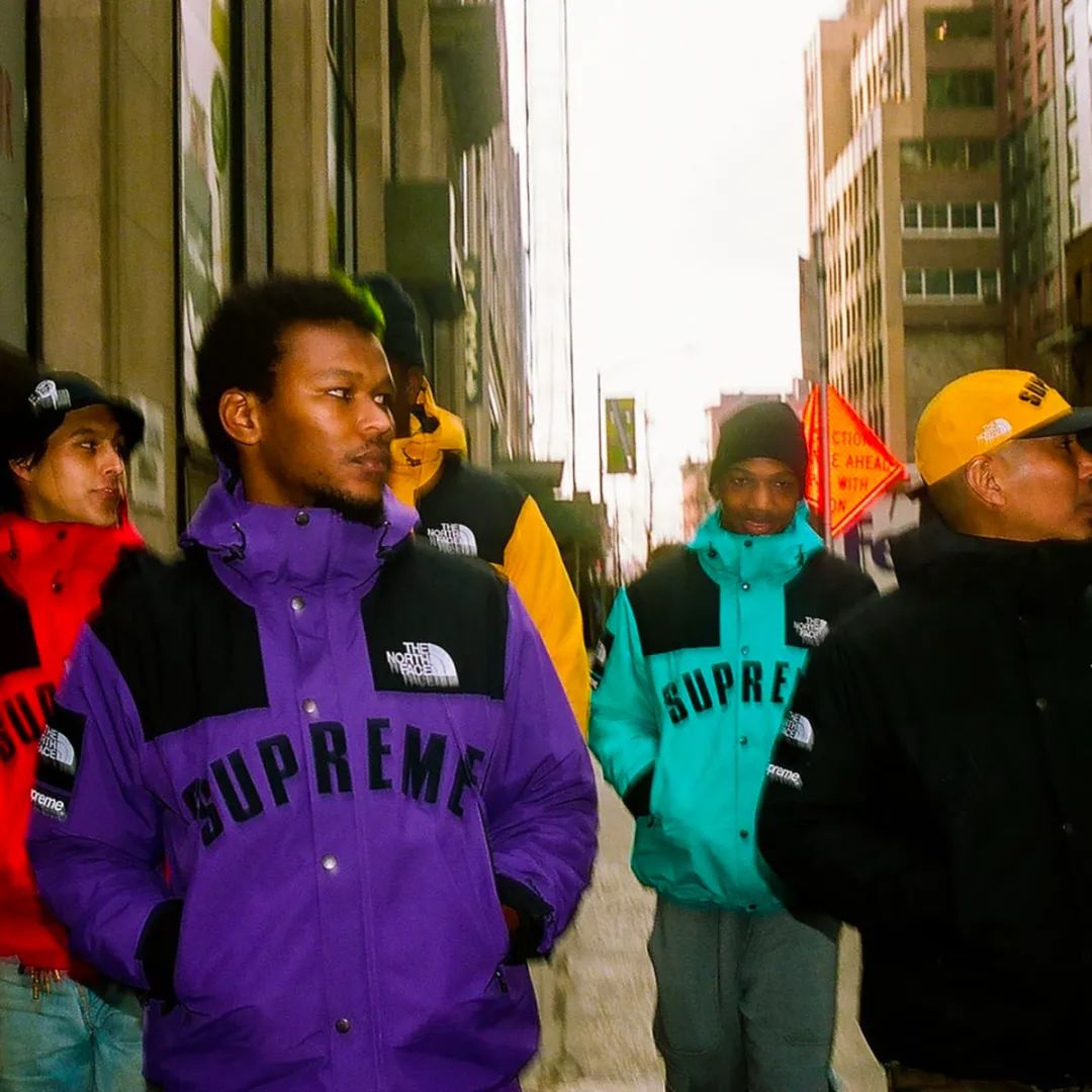 tnf羽绒服哪个好看,别再穿烂大街的外套