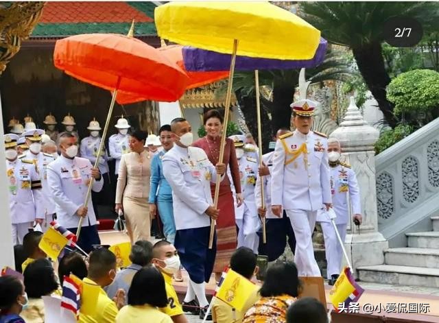 泰王室二月首秀：帕查拉地位提升，纳瓦瑞不开心，诗妮娜仍被雪藏