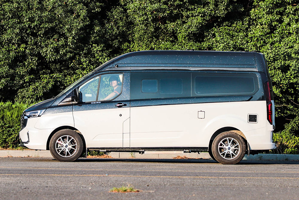 日常通勤长途旅行车,日常通勤的商旅房车