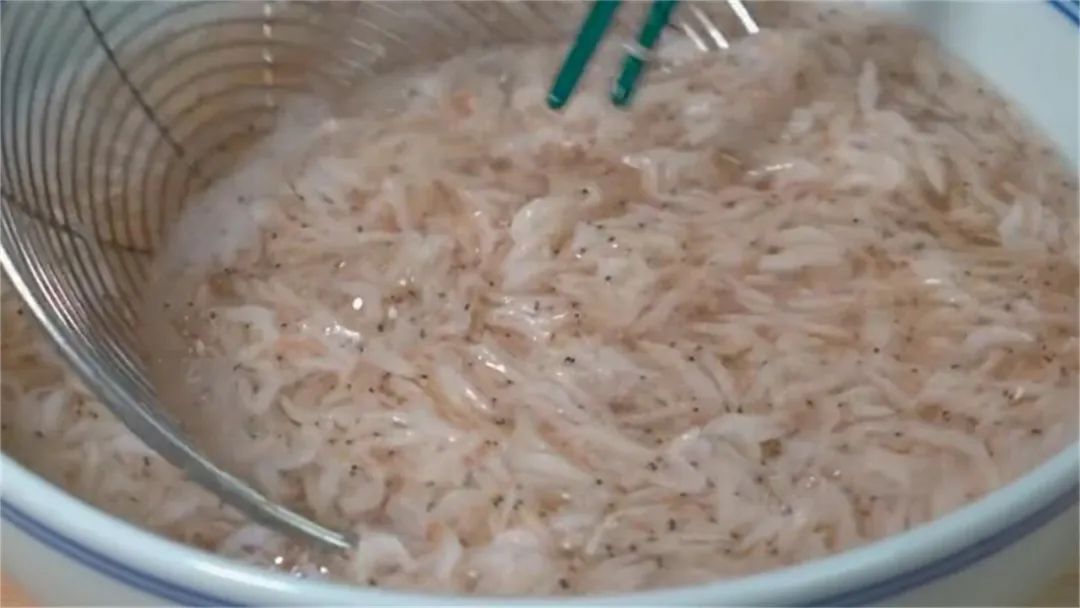 饮食当中哪种食物含钙最高,补钙必备这些食材含钙量最高