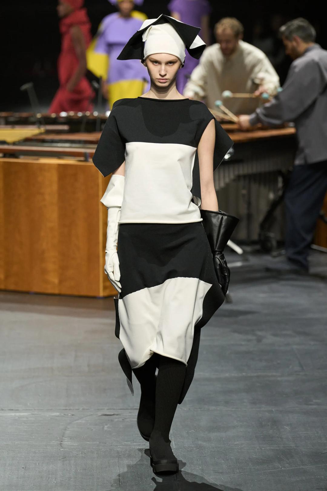 2023秋冬伦敦时装周收官,2022秋冬巴黎时装周什么时候开始