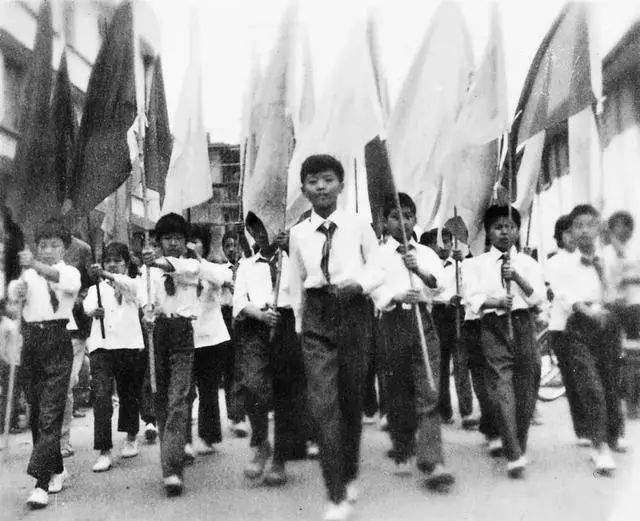 童年时的一双白网鞋,童年的回力白球鞋