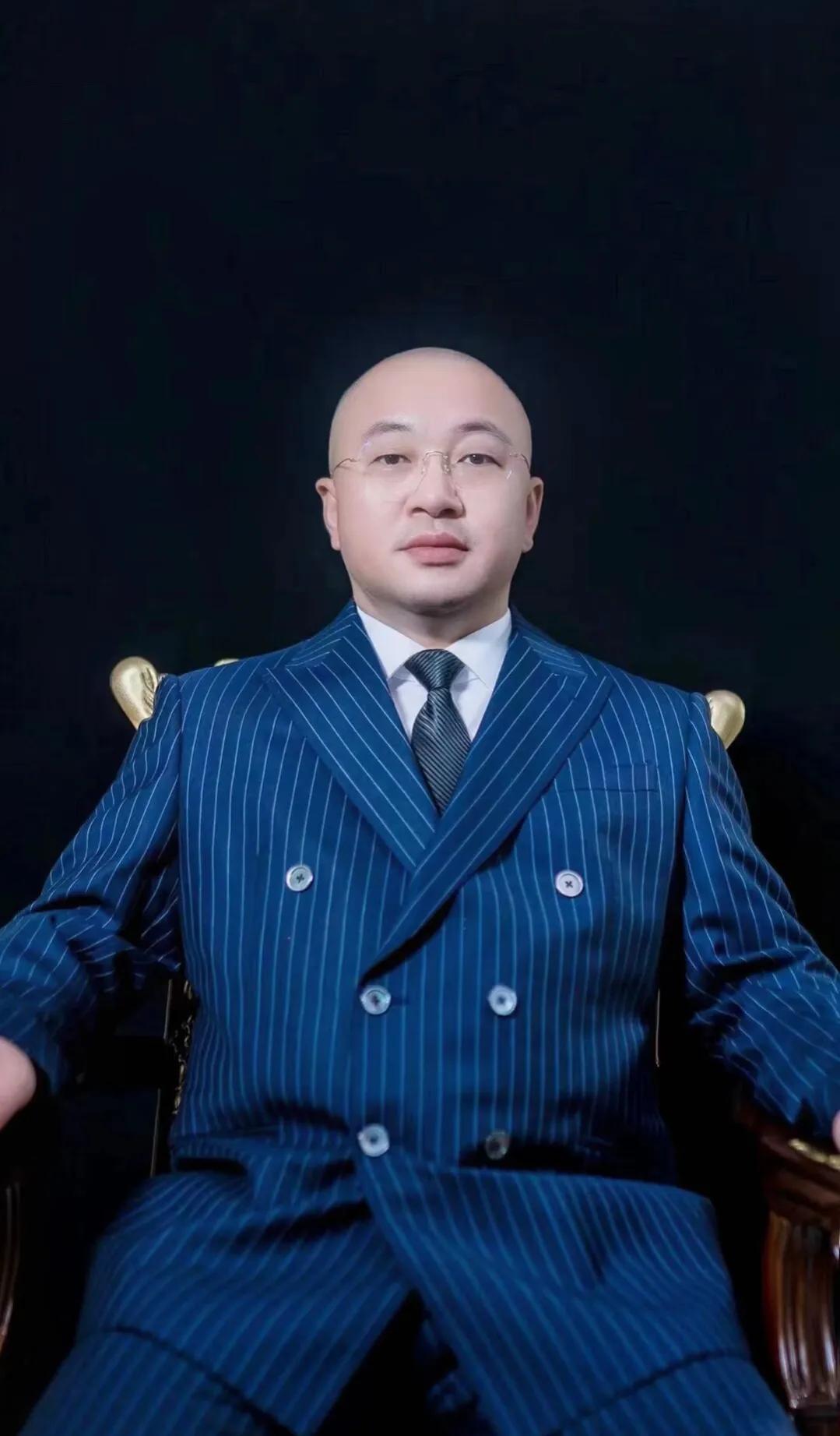 网红样儿是个狠角，把大哥玩得团团转，把自己嫁给榜一大哥