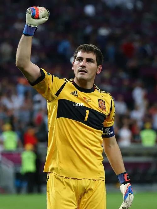 世界足球史上最强十大传奇人物,世界足球史上最伟大的球员