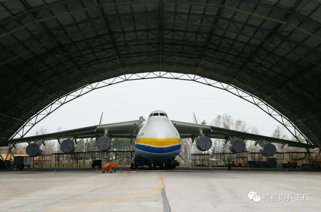 安225全世界最大运输机,世界最大运输机安225被摧毁