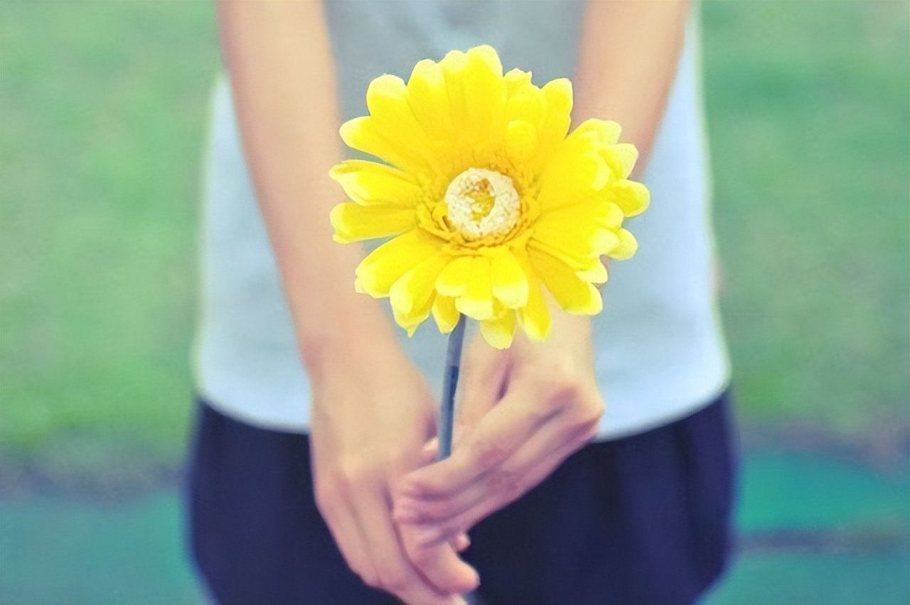 不经一事如何分辨是人是鬼,判断一个人是人是鬼