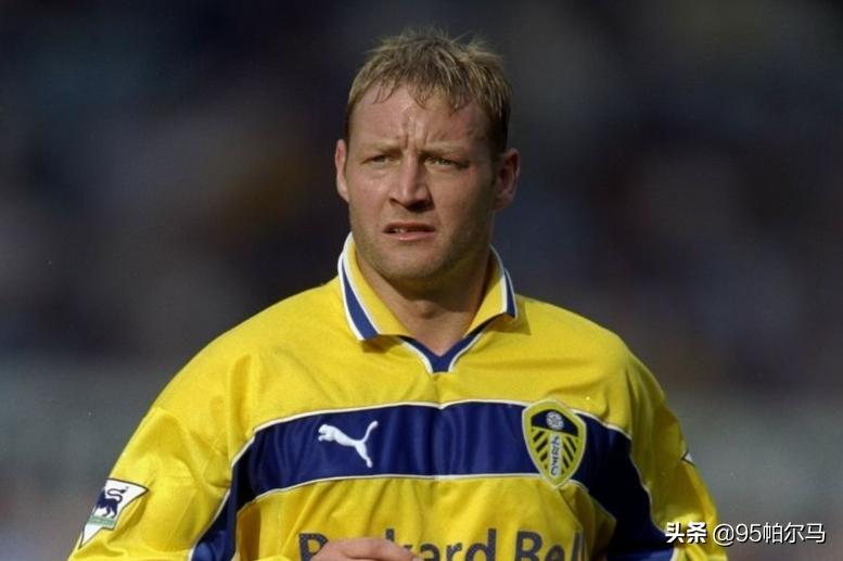 一个厌恶足球的老派球员，骂教练，打队友，拿冠军，温柔只给家庭