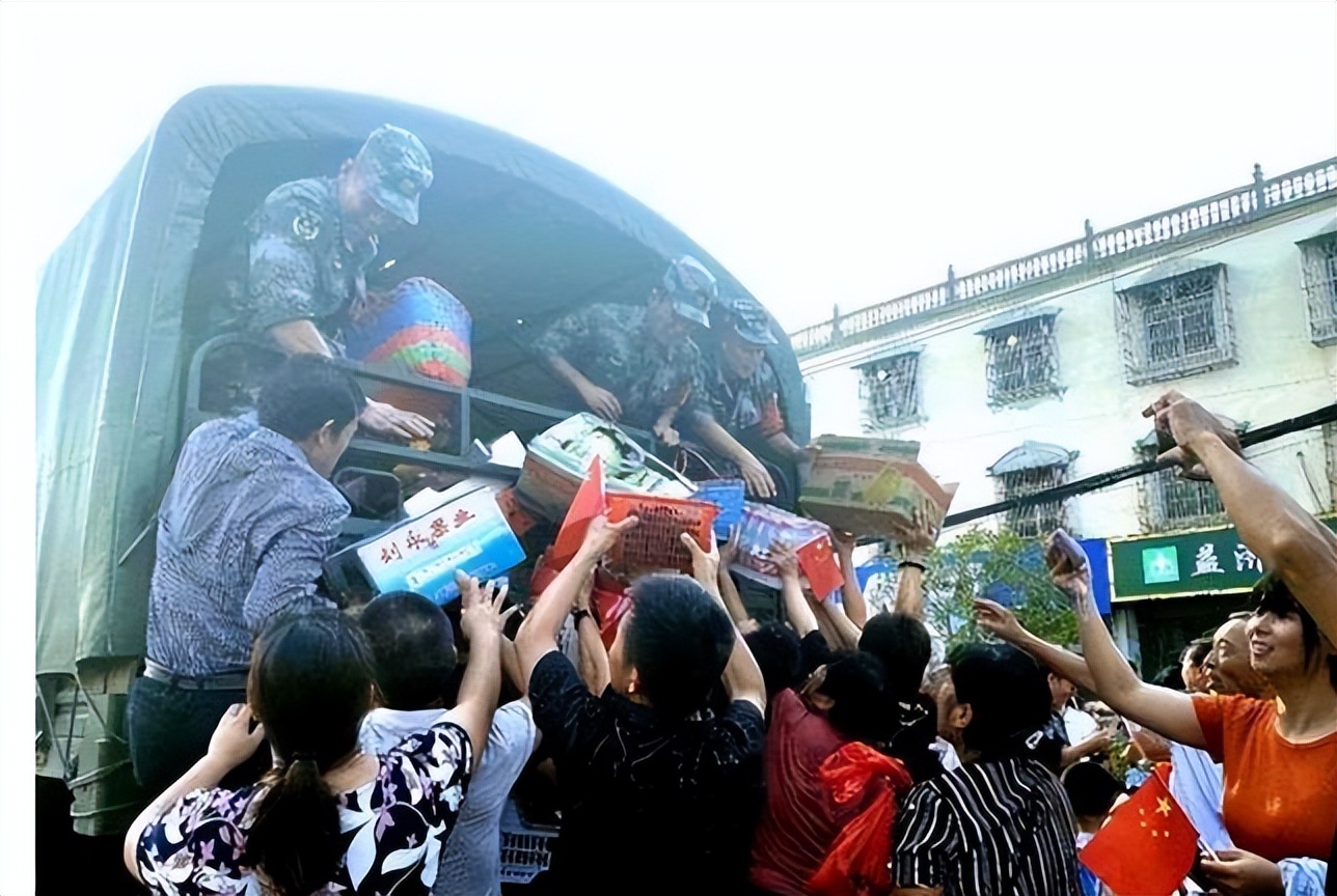 重庆山火救援震撼世界外媒评价,重庆人民为扑灭山火做了什么事