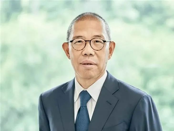 身价4550亿！孤狼式中国首富：瓶装水里有供应链与物流智慧