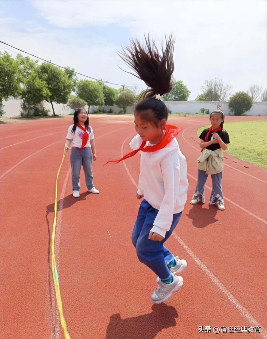 展少年风采构建和谐校园,展少年风采构建美好校园