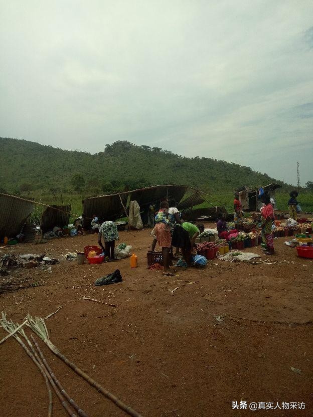 我吉林人,23岁到安哥拉务工,这里女多男少,竟可以娶四五个老婆