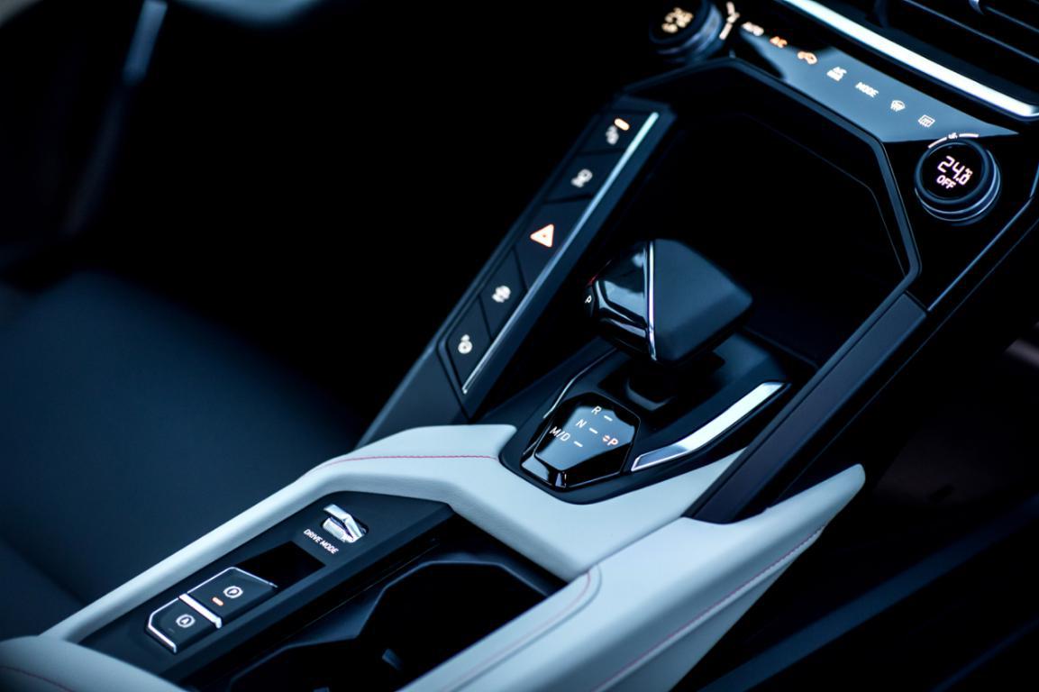 母亲节，给妈妈买台领克06吧