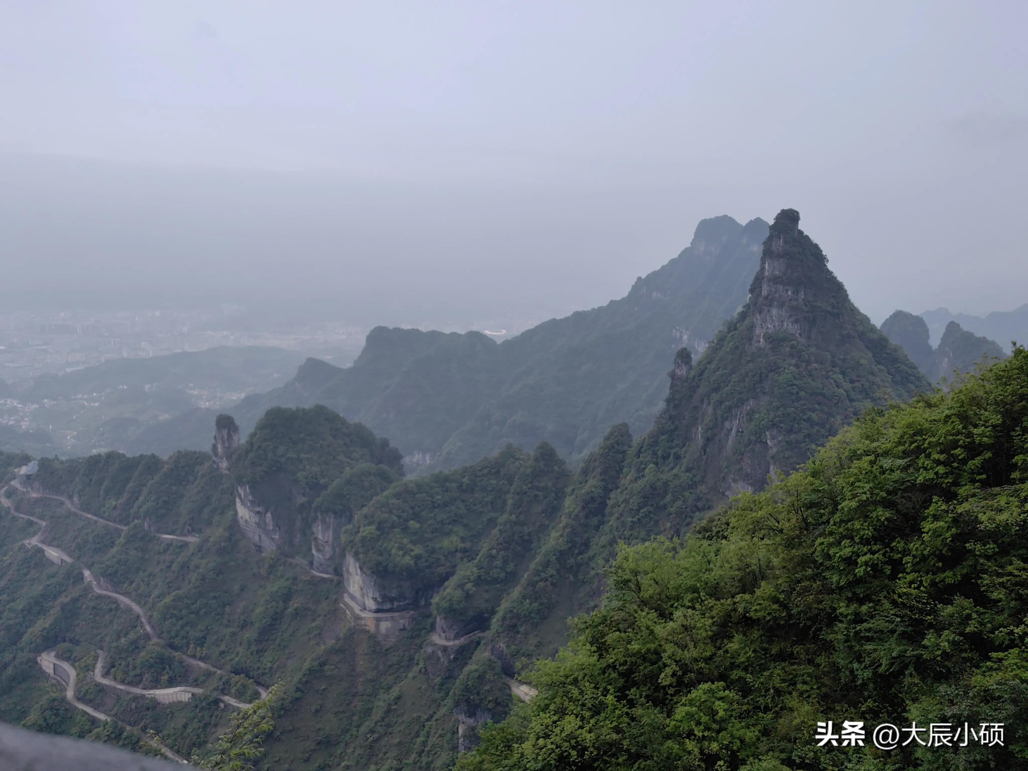 同学们出去郊游,同学们旅游玩得好开心
