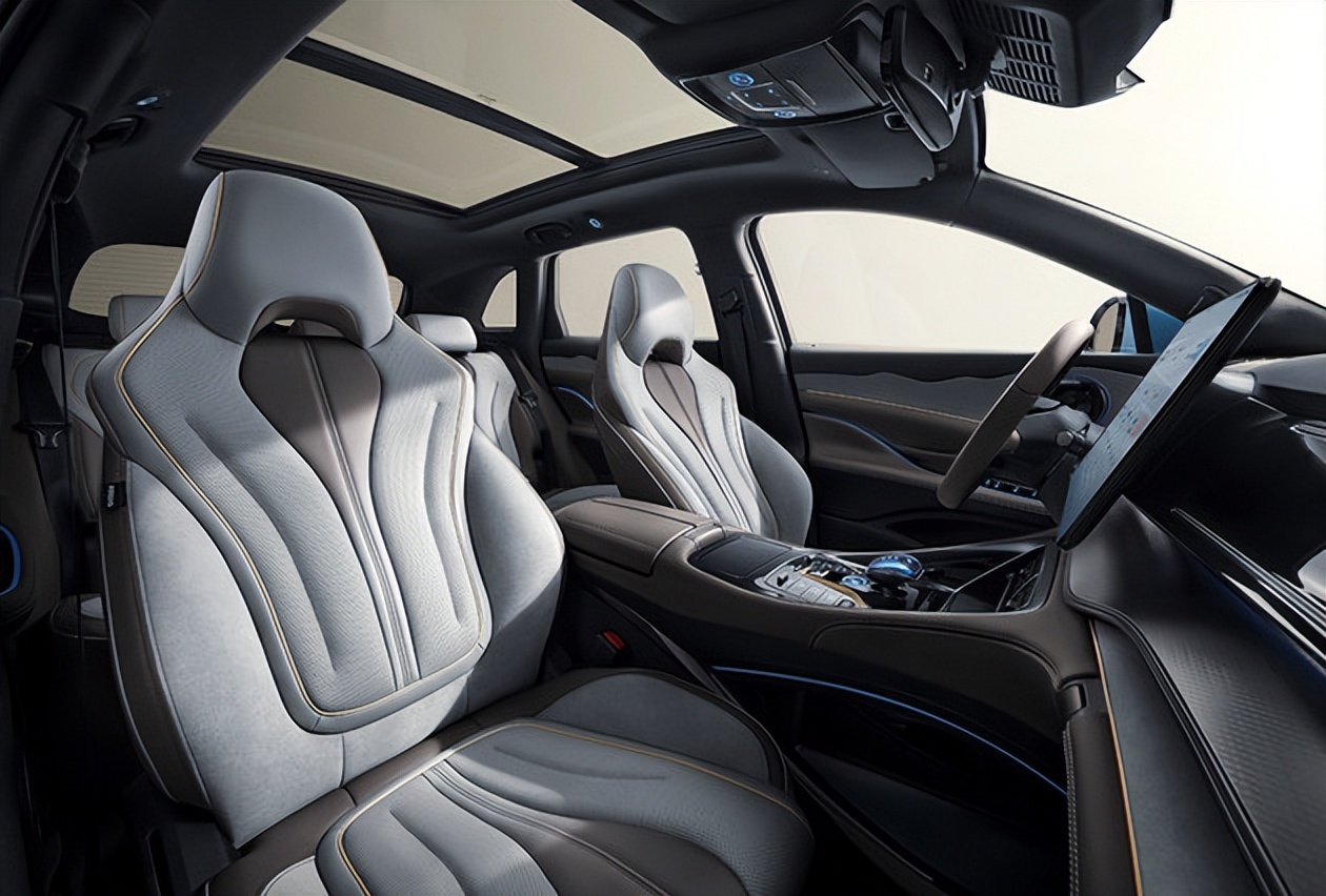 比亚迪护卫舰07款是筷子悬挂吗,比亚迪护卫舰07对标宋plusdmi