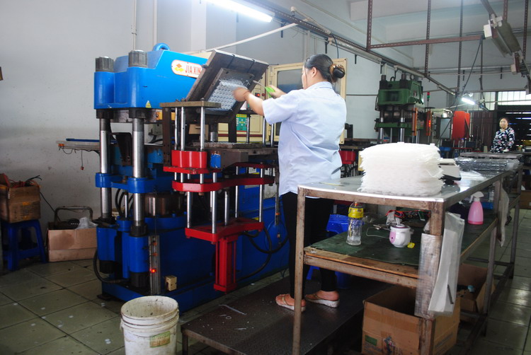 东莞TPE材料生产厂家,东莞tpu制品生产