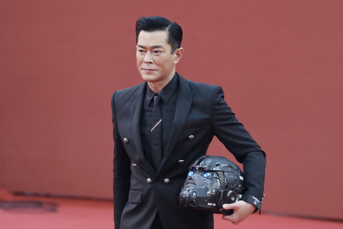 终生没结婚的香港三大男明星,至今未结婚的九位男明星