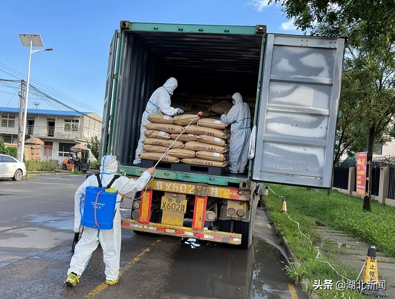 10余个省市高速管控封闭！大半个中国不能发货！3000万货车司机或被困于物流