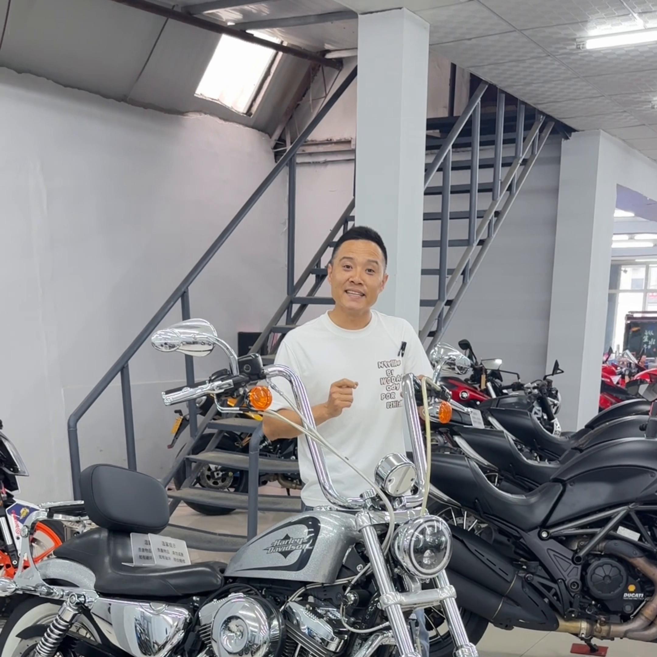 宝马r18和哈雷x48对比,宝马r18对比哈雷x48