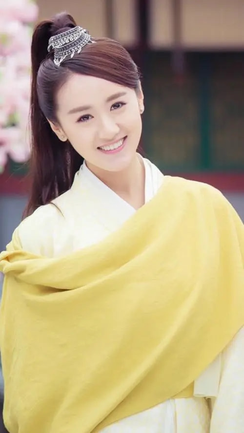 她曾被誉为娱乐圈校花,她被称为最美校花