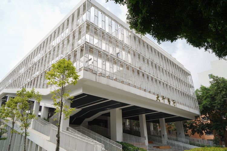 深圳光明区高级中学是公办吗,深圳光明高级中学初中部招生电话