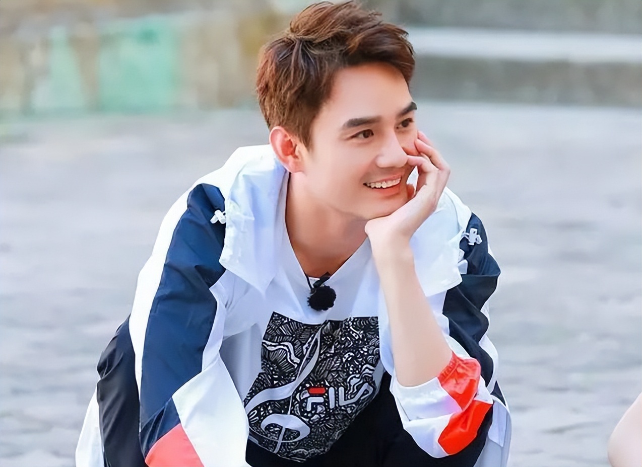 王凯首谈身体患病的父亲,王凯父亲肺癌