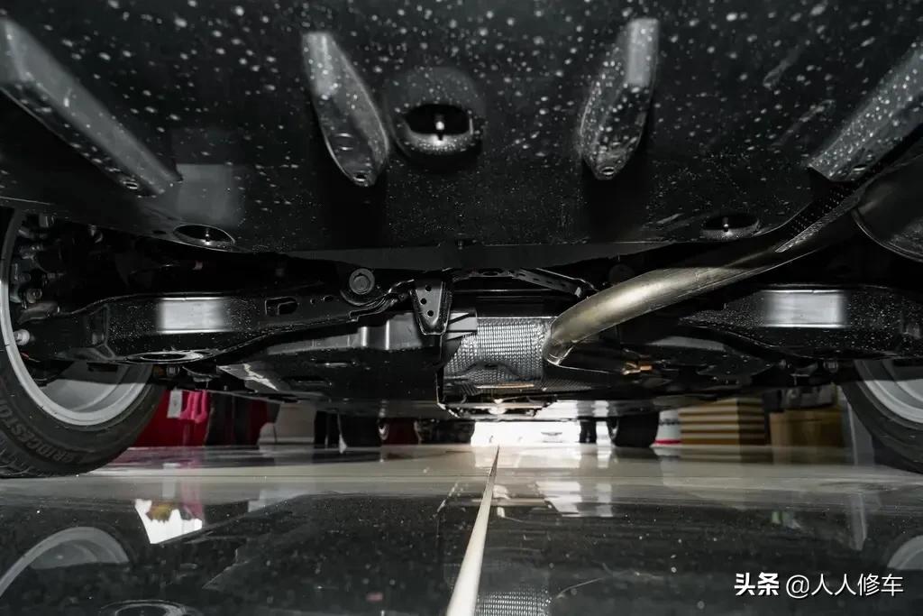 丰田亚洲狮2.0双擎试驾,丰田亚洲狮2.0L自动豪华版