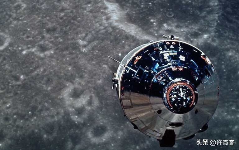 九死一生的阿波罗登月计划，实验中死亡三人，阿姆斯特朗差点牺牲