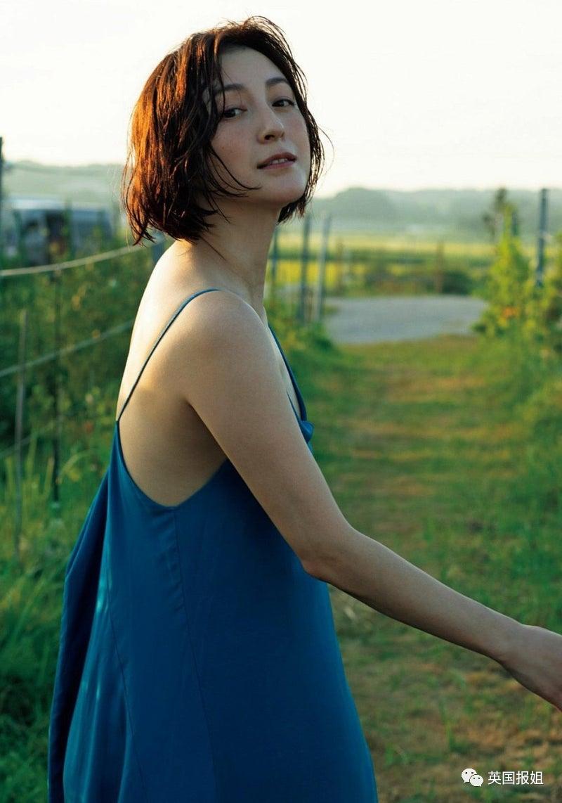 日顶级女星给*夫情**写肉麻情书被曝！丈夫开记者会卖惨，却被指出轨