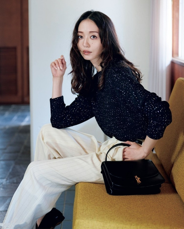 黑白色怎么搭配才好看,黑白色如何搭配出高级感