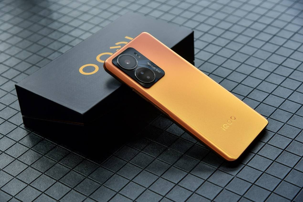 价格1500至2000最值得入手的手机,值得入手的1500元左右的新款手机